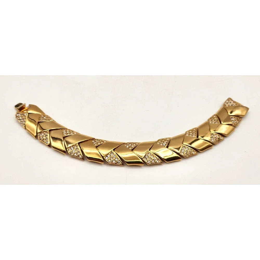 JOAN RIVERS Goldtone Clear Rhinestones 7.5
